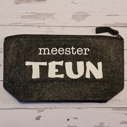 Etui vilt - donkergrijs meester met naam Etui vilt - donkergrijs meester met naam