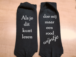 Sokken - Als je dit kunt lezen | doe mij maar een rood wijntje Sokken - Als je dit kunt lezen | doe mij maar een rood wijntje