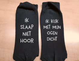 Sokken - Ik slaap niet hoor - Ik kijk met mijn ogen dicht Sokken - Ik slaap niet hoor - Ik kijk met mijn ogen dicht